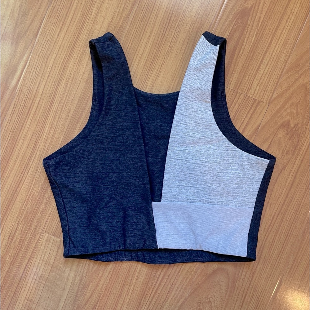 OUTDOOR VOICES VENUS CROP TOP IN DISCONTINUED COLORWAY SIZE SMALL